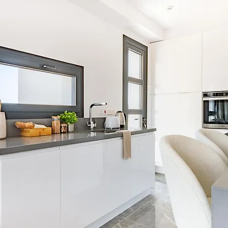 Sanders Evolution 2 Apartment Limassol