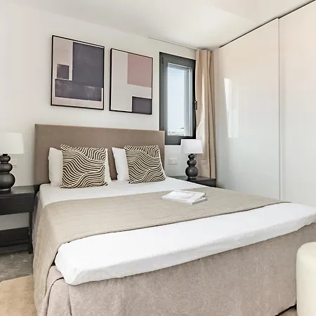 Sanders Evolution 2 Апартаменты *