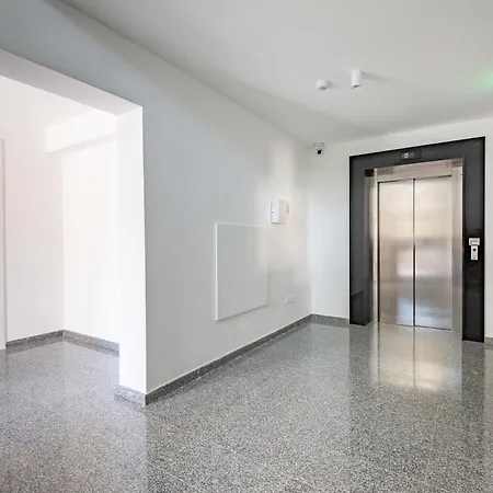 Apartment Sanders Evolution 2 *